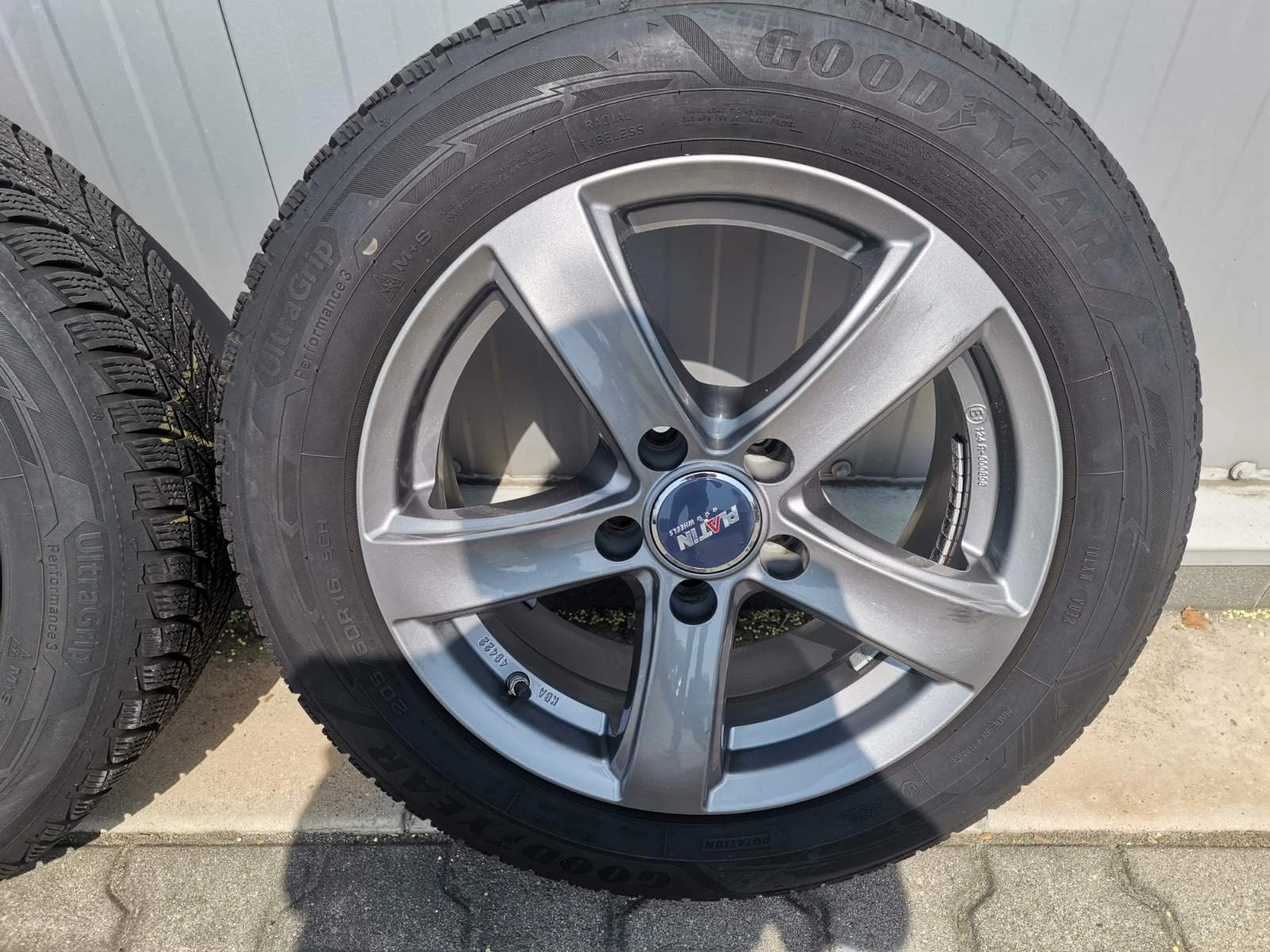    205/60R16 | Mobile.bg   2