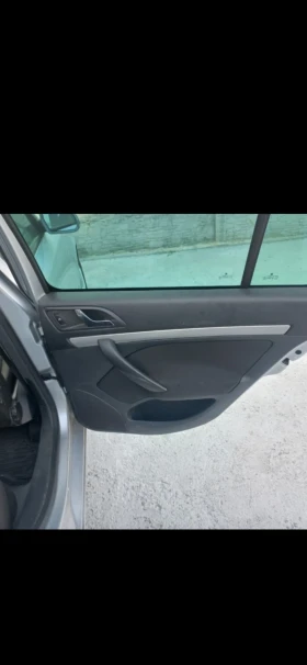 Skoda Octavia 1.6TDI 4X4, снимка 10