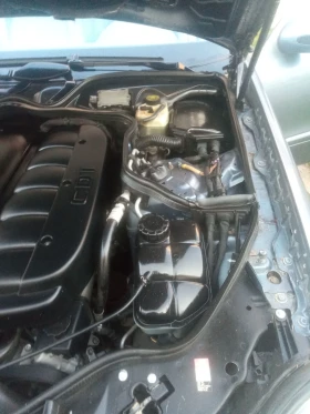 Mercedes-Benz E 320 Авангард, снимка 15