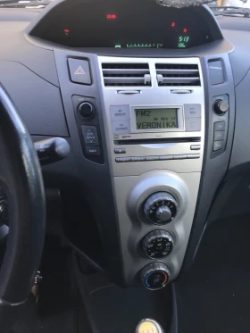 Toyota Yaris 1.3, снимка 8