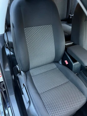 Обява за продажба на VW Golf 1.6 TDI ~12 600 лв. - изображение 8
