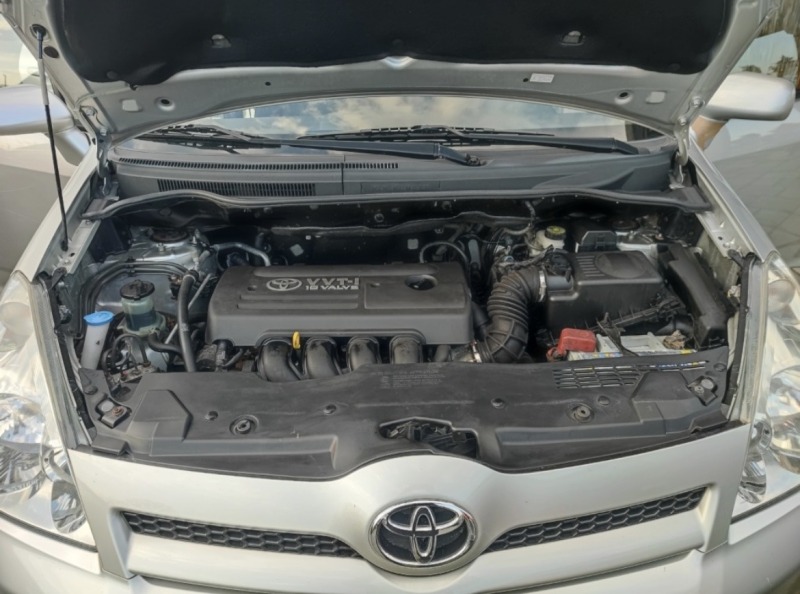 Toyota Corolla verso 1.8VVT-I 129 к.с., снимка 14 - Автомобили и джипове - 45535167