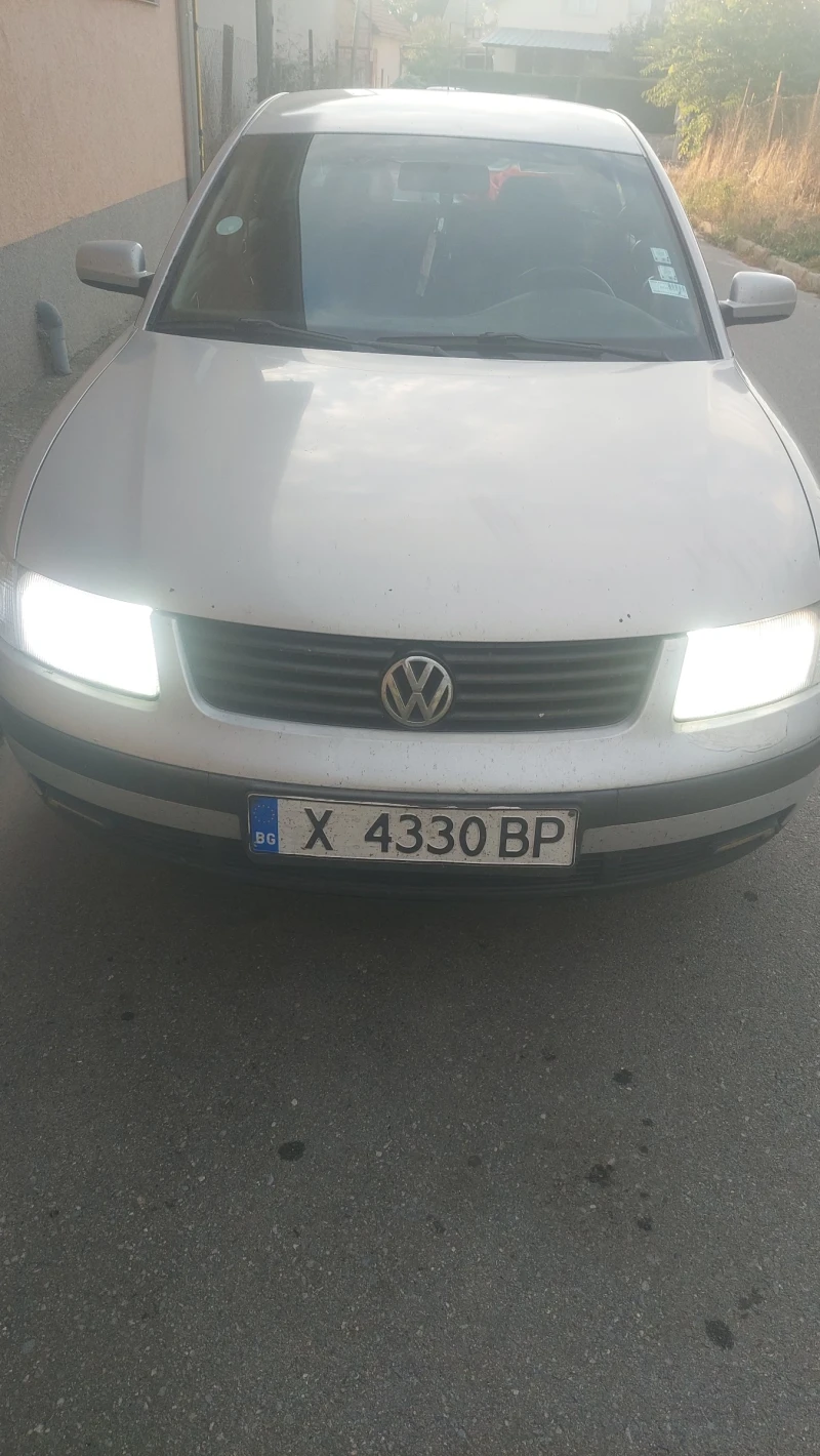 VW Passat, снимка 7 - Автомобили и джипове - 47422102