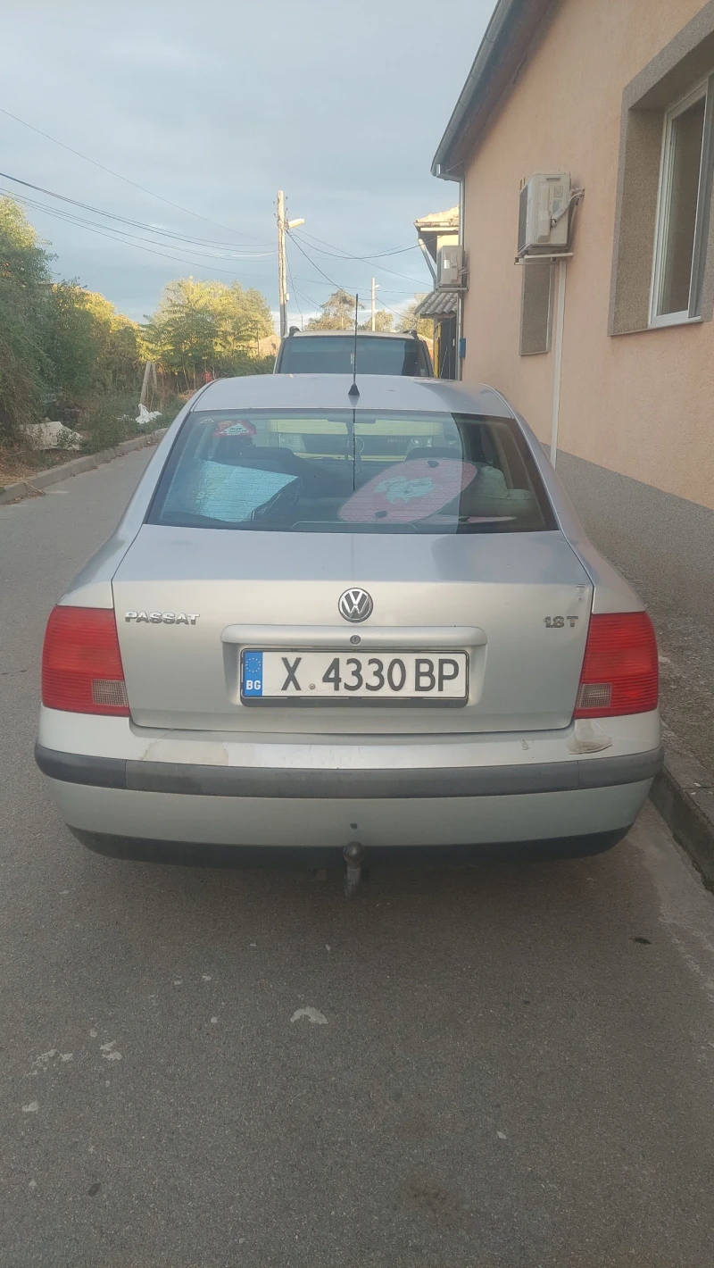 VW Passat, снимка 11 - Автомобили и джипове - 47422102