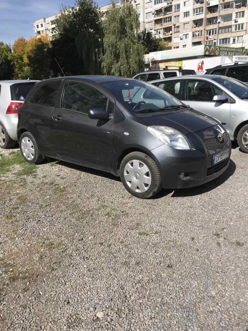 Toyota Yaris 1.3, снимка 2 - Автомобили и джипове - 47610336