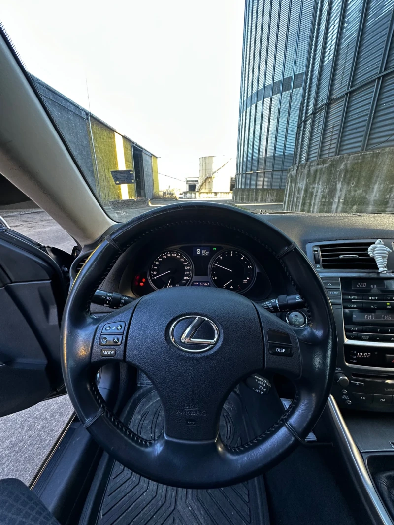 Lexus IS 220d, снимка 11 - Автомобили и джипове - 48404470