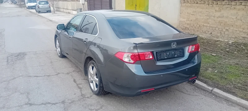 Honda Accord 2.0 I v-tec, снимка 4 - Автомобили и джипове - 49252526