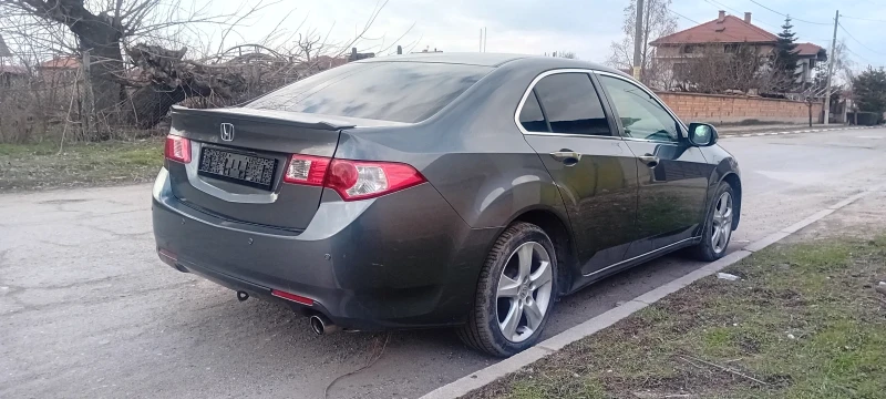 Honda Accord 2.0 I v-tec, снимка 1 - Автомобили и джипове - 49252526