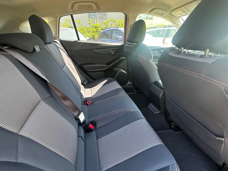 Subaru XV 2.0 Premium 4x4, снимка 15 - Автомобили и джипове - 51021519