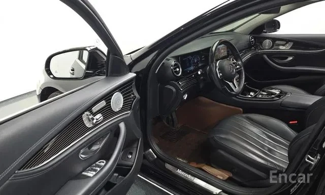 Mercedes-Benz E 450 4MATIC/ОБДУХВАНЕ/ПАНОРАМА/BURMESTER/360, снимка 8 - Автомобили и джипове - 54916490