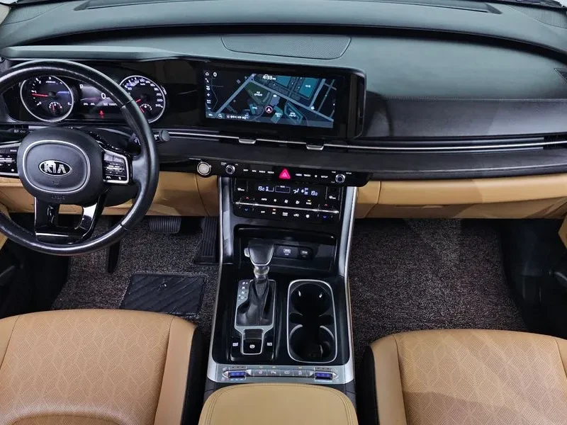 Kia Carnival Diesel 9-Seater Prestige, снимка 7 - Автомобили и джипове - 56117728