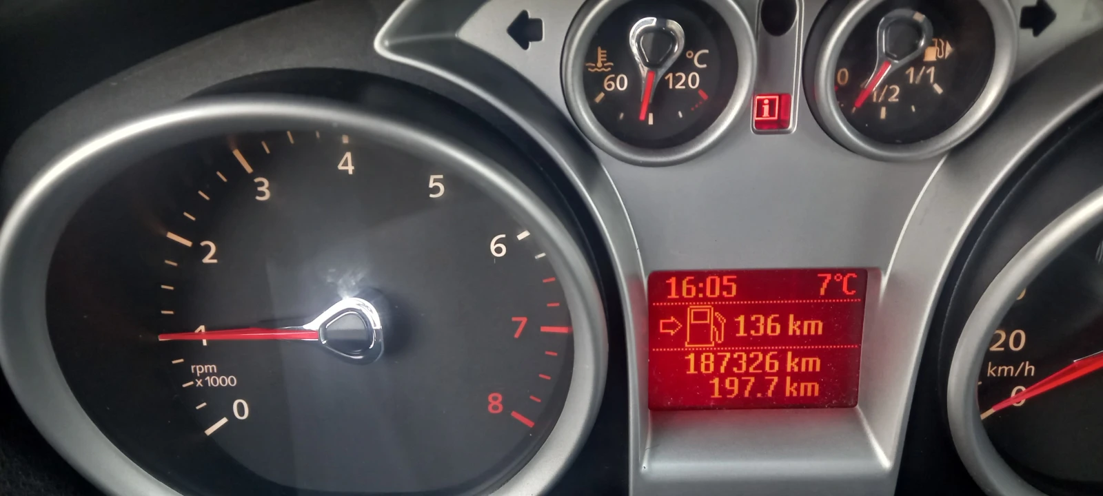 Ford Focus ��� 2.0i ������������ ����� ������ ������ �������� | Mobile.bg � ����������� 11