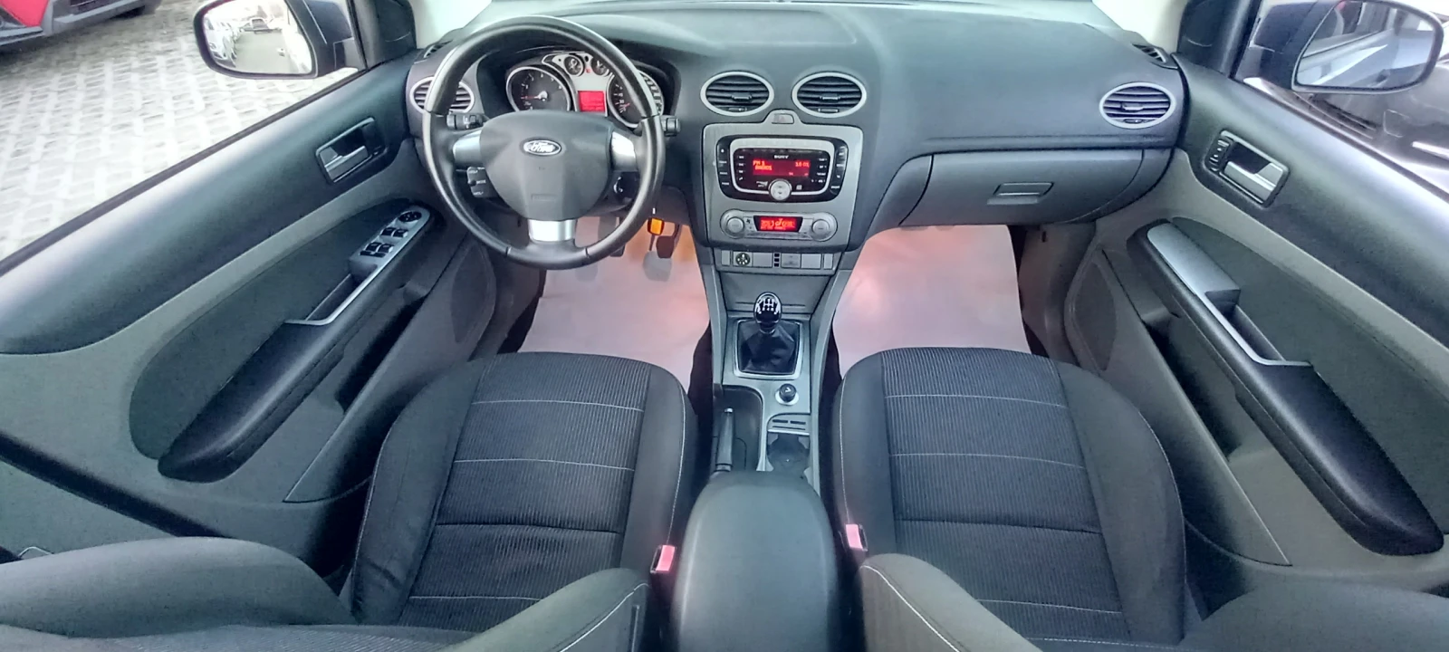 Ford Focus ГАЗ 2.0i ИЗКЛЮЧИТЕЛЕН СЕРВИ КНИЖКА УНИКАТ ОБСЛУЖЕН - изображение 9