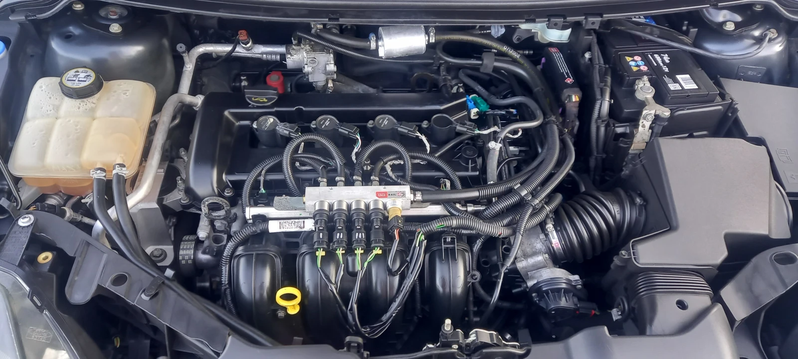 Ford Focus ГАЗ 2.0i ИЗКЛЮЧИТЕЛЕН СЕРВИ КНИЖКА УНИКАТ ОБСЛУЖЕН - изображение 6