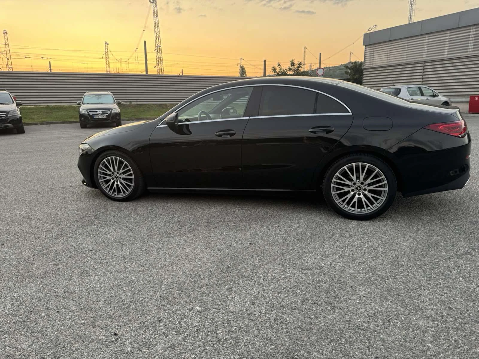 Mercedes-Benz CLA 180  - изображение 3