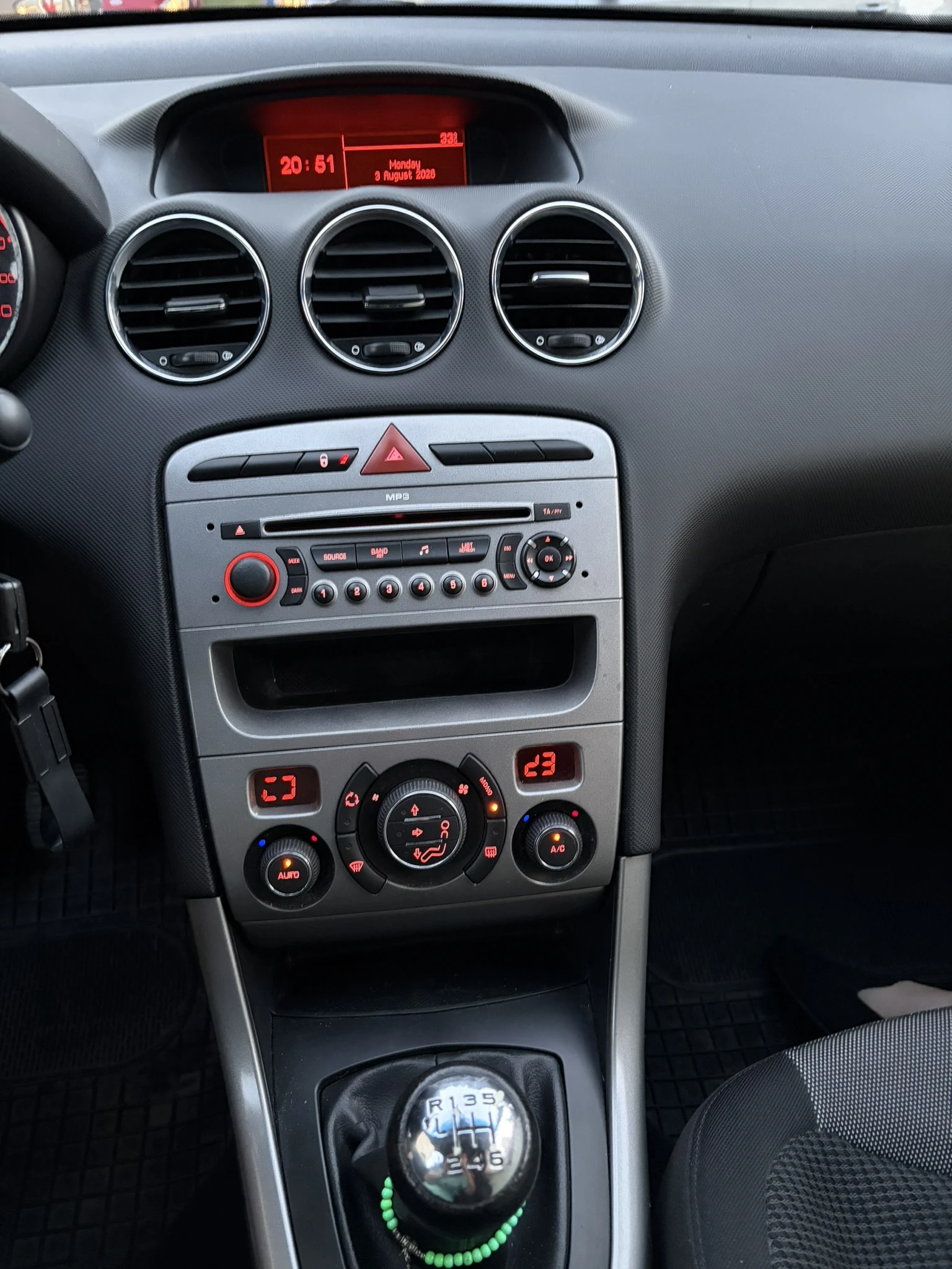 Peugeot 308 1.6 HDI | Mobile.bg � ����������� 9