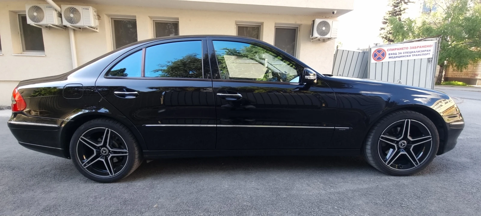 Mercedes-Benz E 320 * ОБСЛУЖЕН* * AVANTGARDE* * DISTRONIC* * FACELIFT - изображение 4