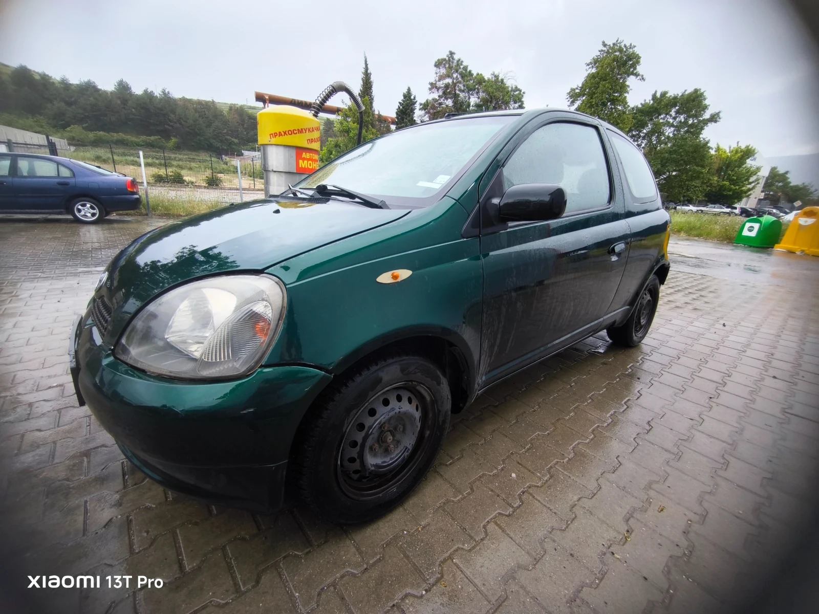 Toyota Yaris 1.0 - изображение 2