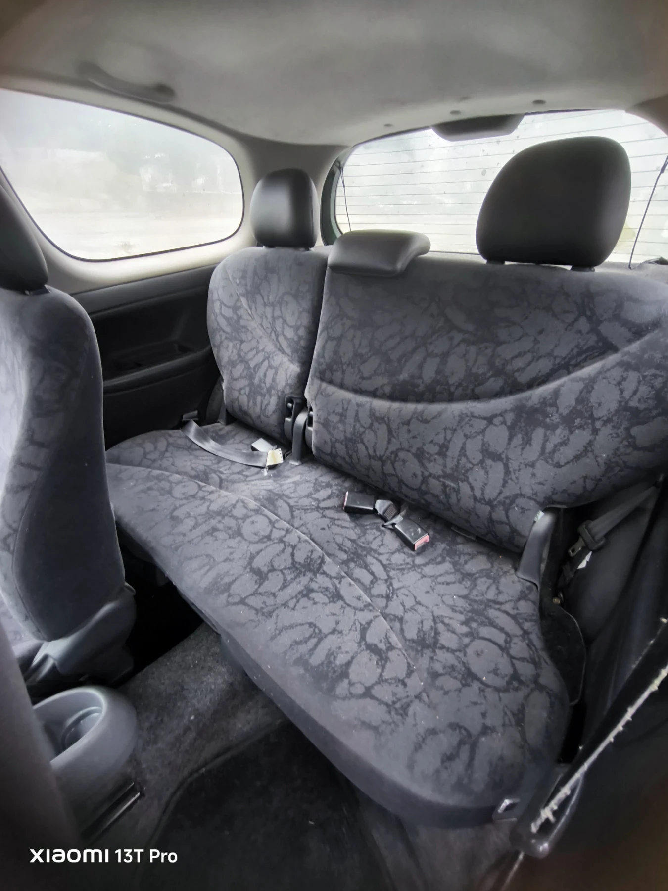 Toyota Yaris 1.0 - изображение 5