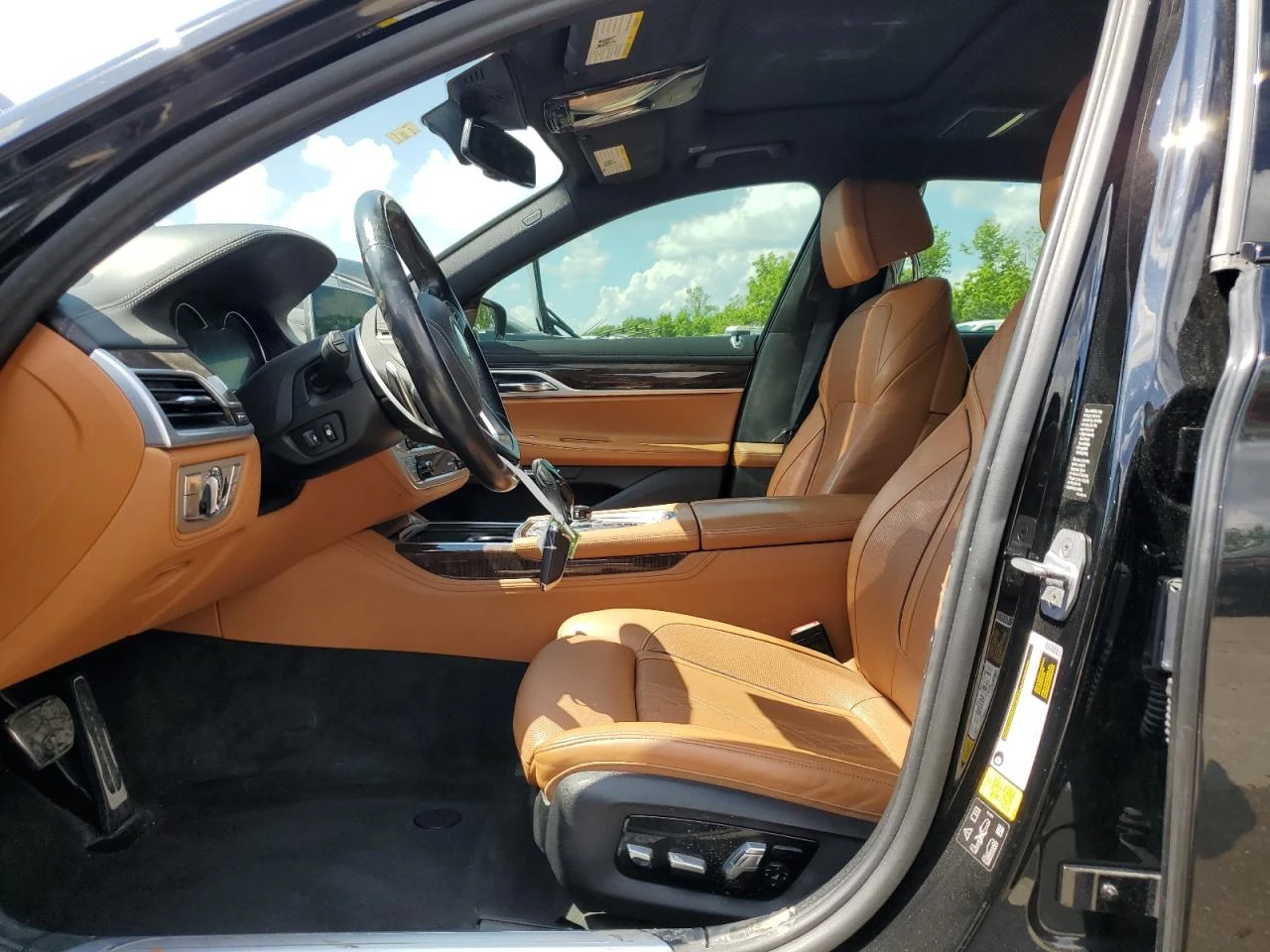 BMW 750 I xDrive (M-Pack) Обдух* Harman* Масаж* Пано*  - изображение 7