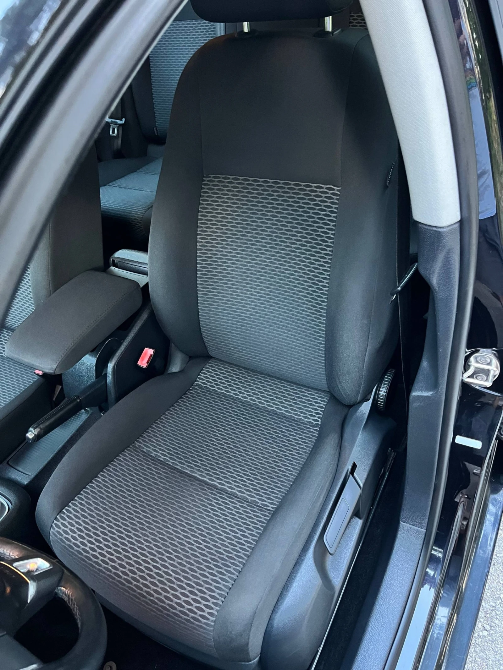 VW Golf 1.6 TDI - изображение 8