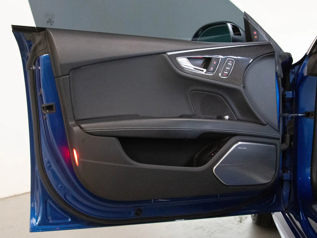 Audi Rs7 B&O* HEAD-UP* DISTRONIC* 360 CAM* ПОДГРЕВ* ШИБИДАХ - изображение 9