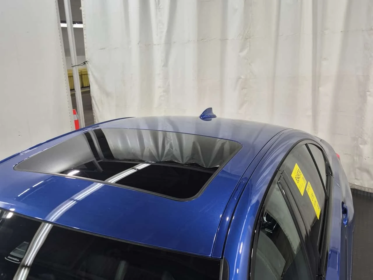 BMW 330 I XDRIVE * PANORAMA* ПОДГРЕВИ* 2 КЛЮЧА* CARFAX  - изображение 7