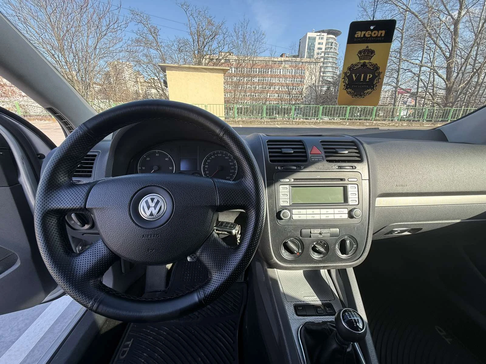 VW Golf 1.9 TDI 6 скорости, снимка 8 - Автомобили и джипове - 53769000