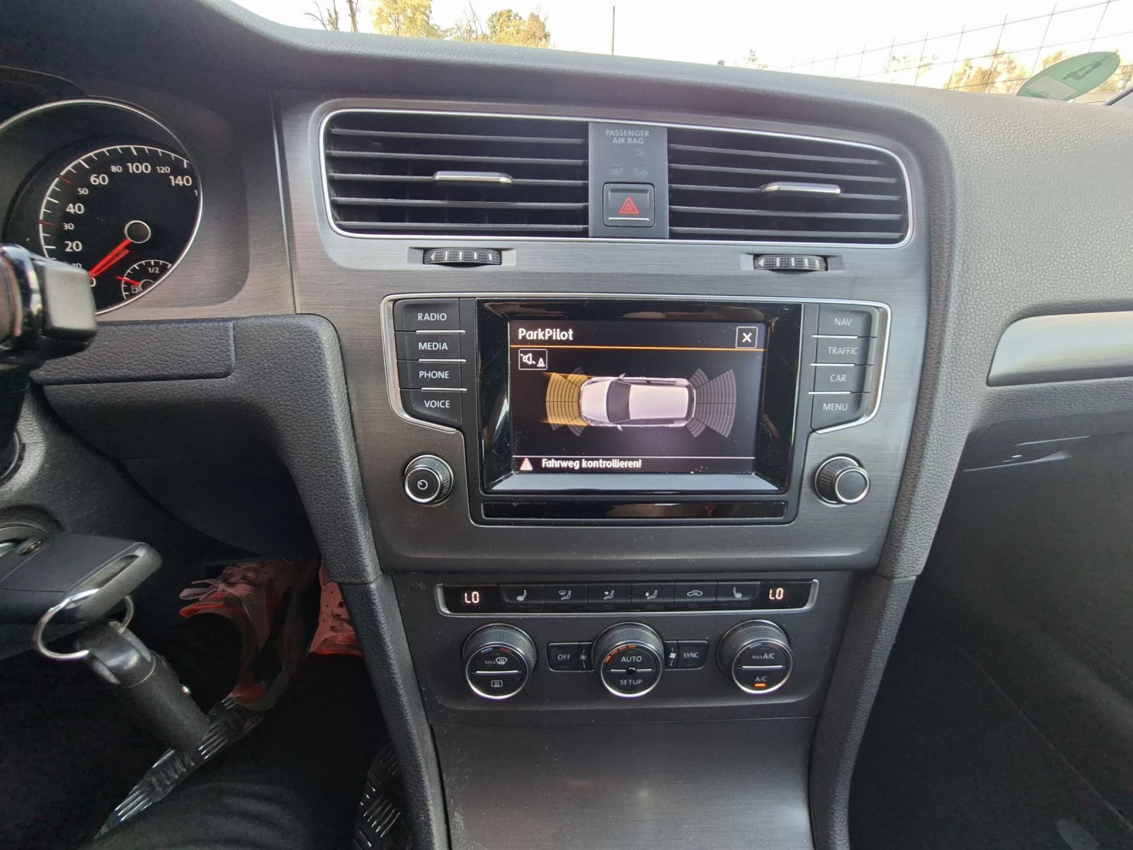 VW Golf 1.2 бензин, Голф 7/4цилиндъра, снимка 10 - Автомобили и джипове - 54026601