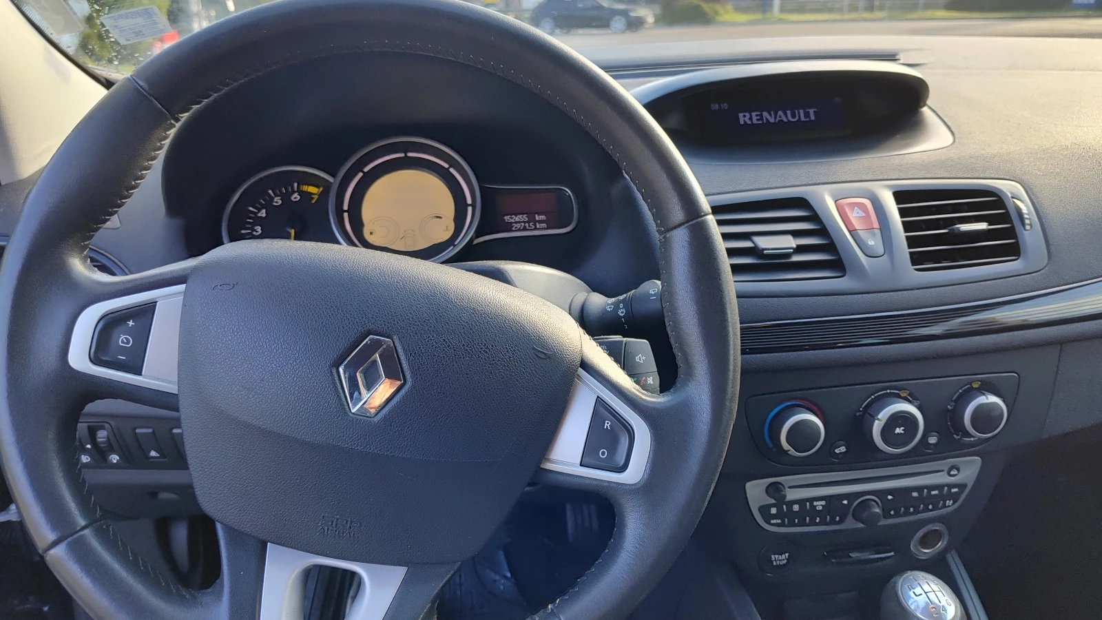 Renault Megane, снимка 11 - Автомобили и джипове - 54097015