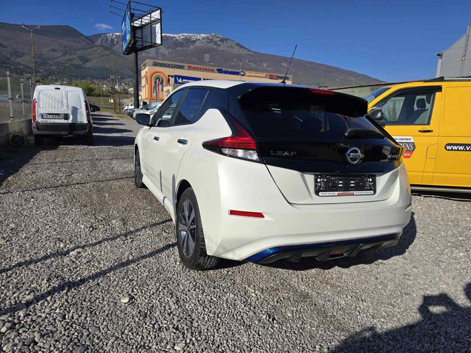 Nissan Leaf  40kWh КАМЕРА , снимка 2 - Автомобили и джипове - 54308655