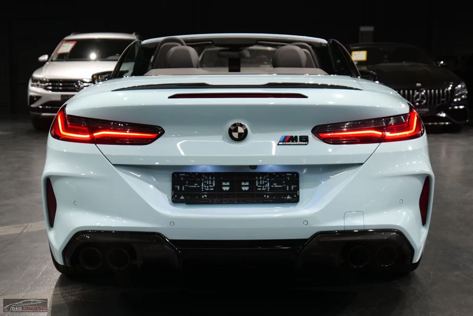 BMW M8 COMP/625HP/xDRIVE/CABRIO/360/B&W/HUD/CARBON/380z, снимка 9 - Автомобили и джипове - 54377236