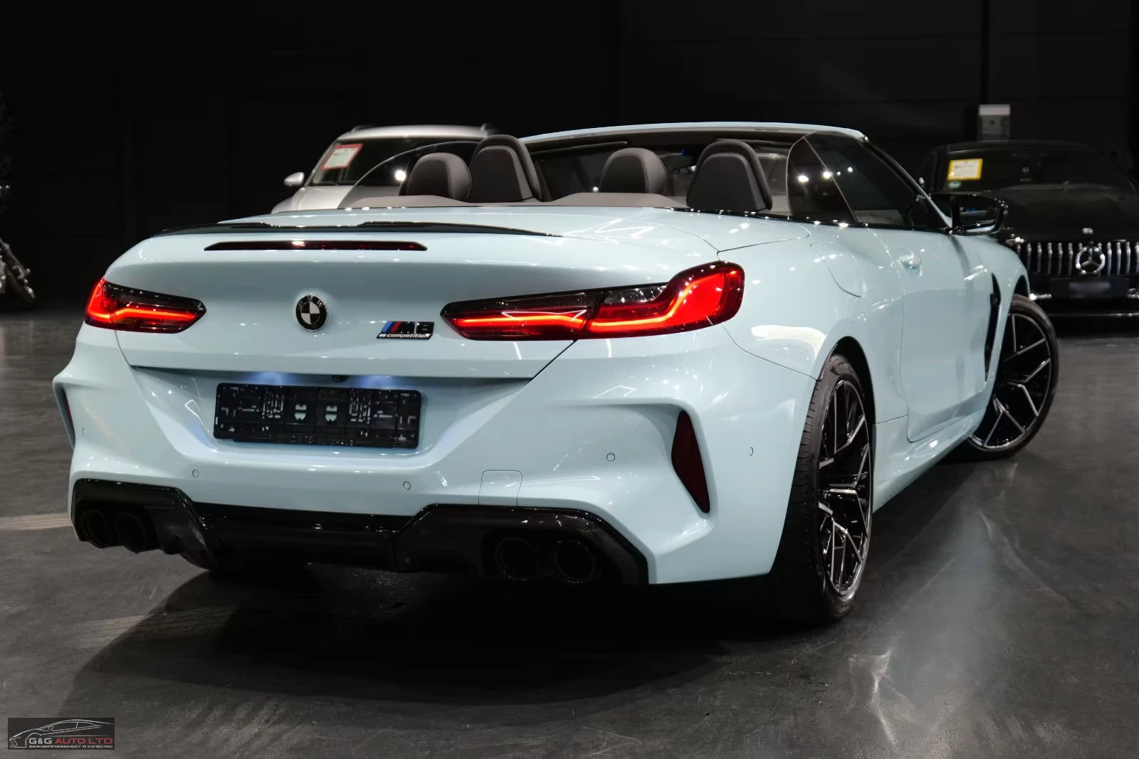 BMW M8 COMP/625HP/xDRIVE/CABRIO/360/B&W/HUD/CARBON/380z, снимка 8 - Автомобили и джипове - 54377236