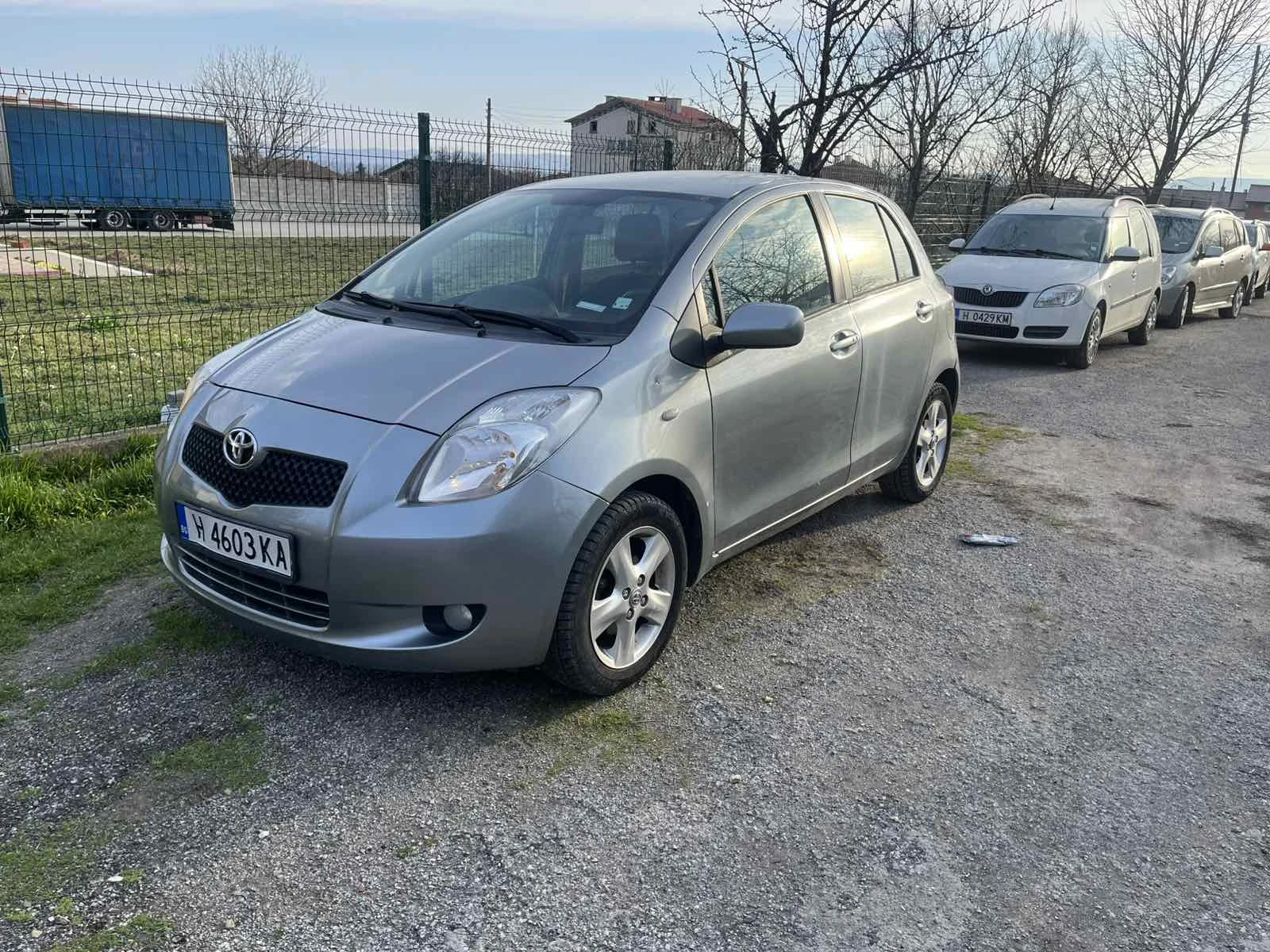 Toyota Yaris 1.4 D4D 90кс, снимка 2 - Автомобили и джипове - 54511456