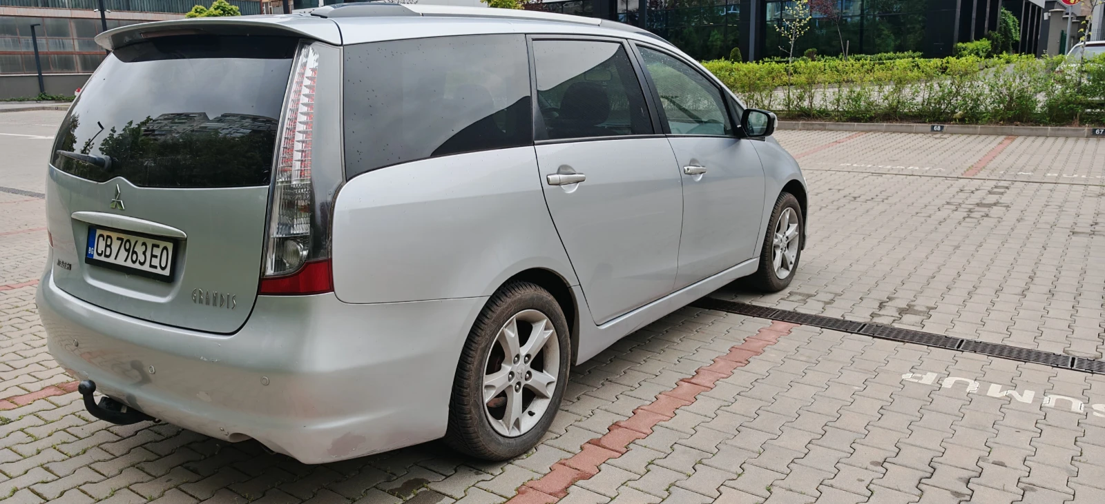 Mitsubishi Grandis 2.0 TDI, снимка 15 - Автомобили и джипове - 54591481