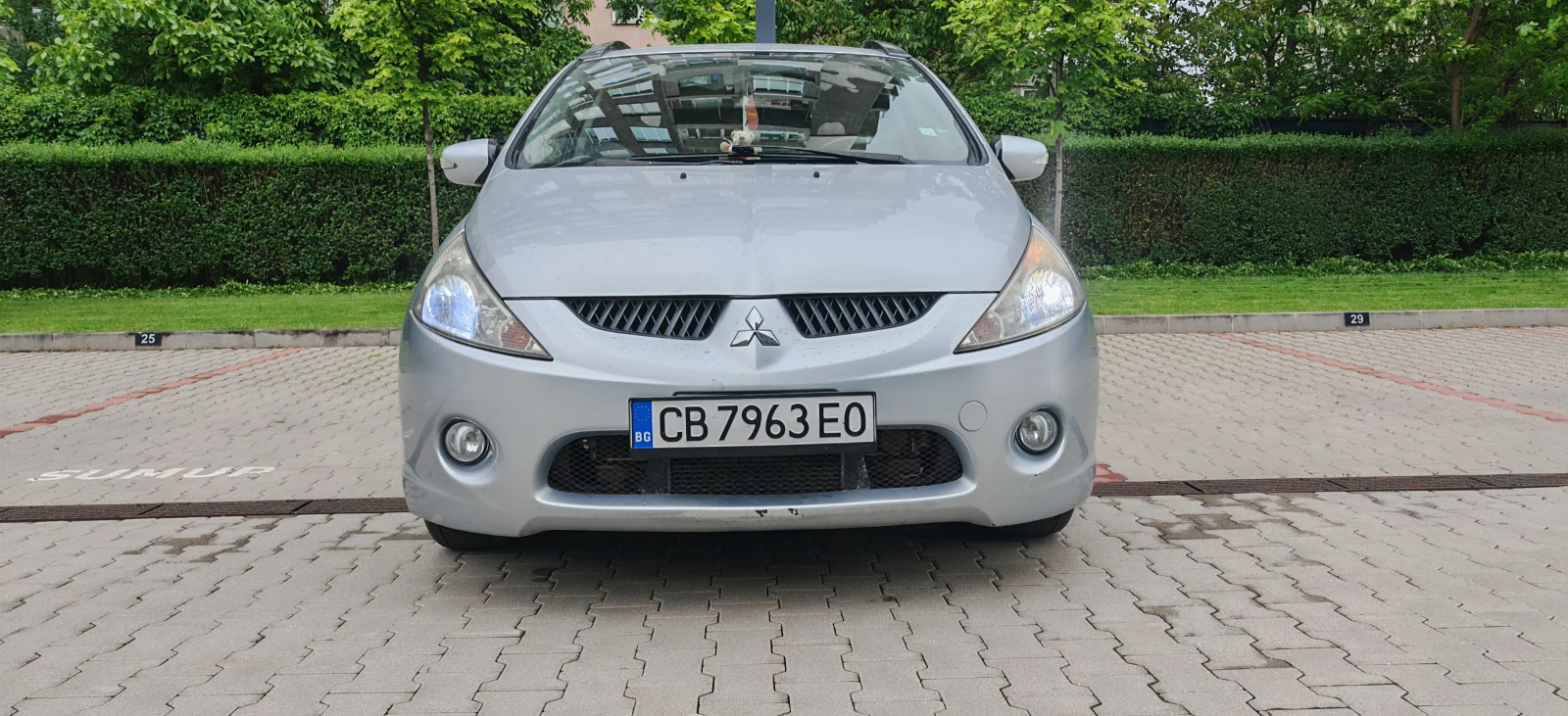 Mitsubishi Grandis 2.0 TDI, снимка 17 - Автомобили и джипове - 54591481