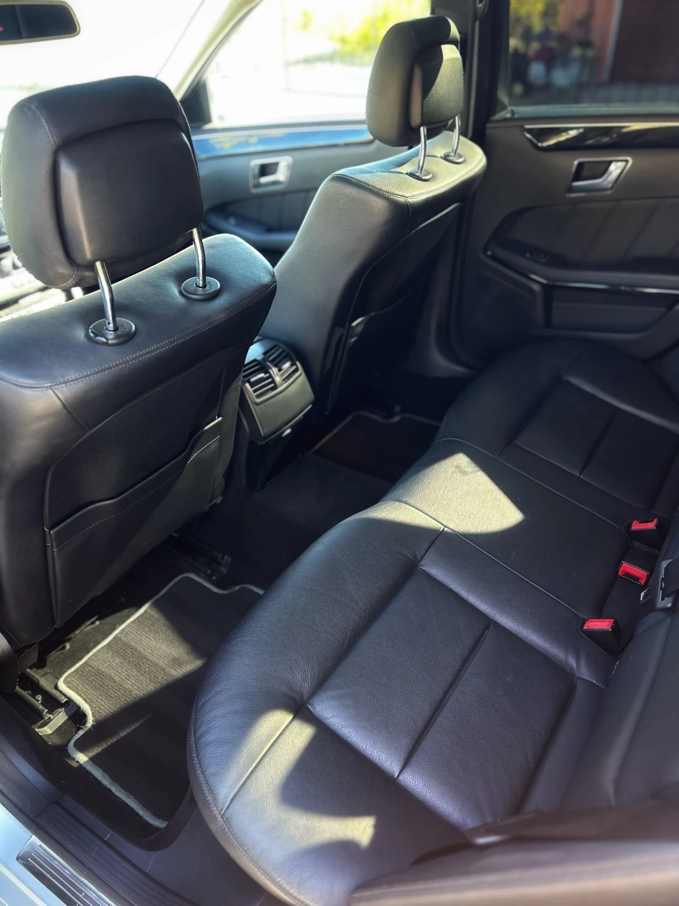 Mercedes-Benz E 350, снимка 9 - Автомобили и джипове - 54785608