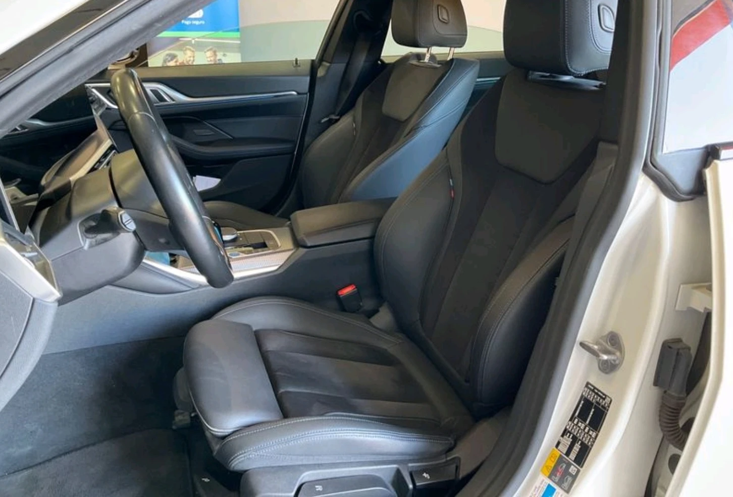 BMW i4 eDrive40 Gran Coupe M Sport, снимка 14 - Автомобили и джипове - 54855514
