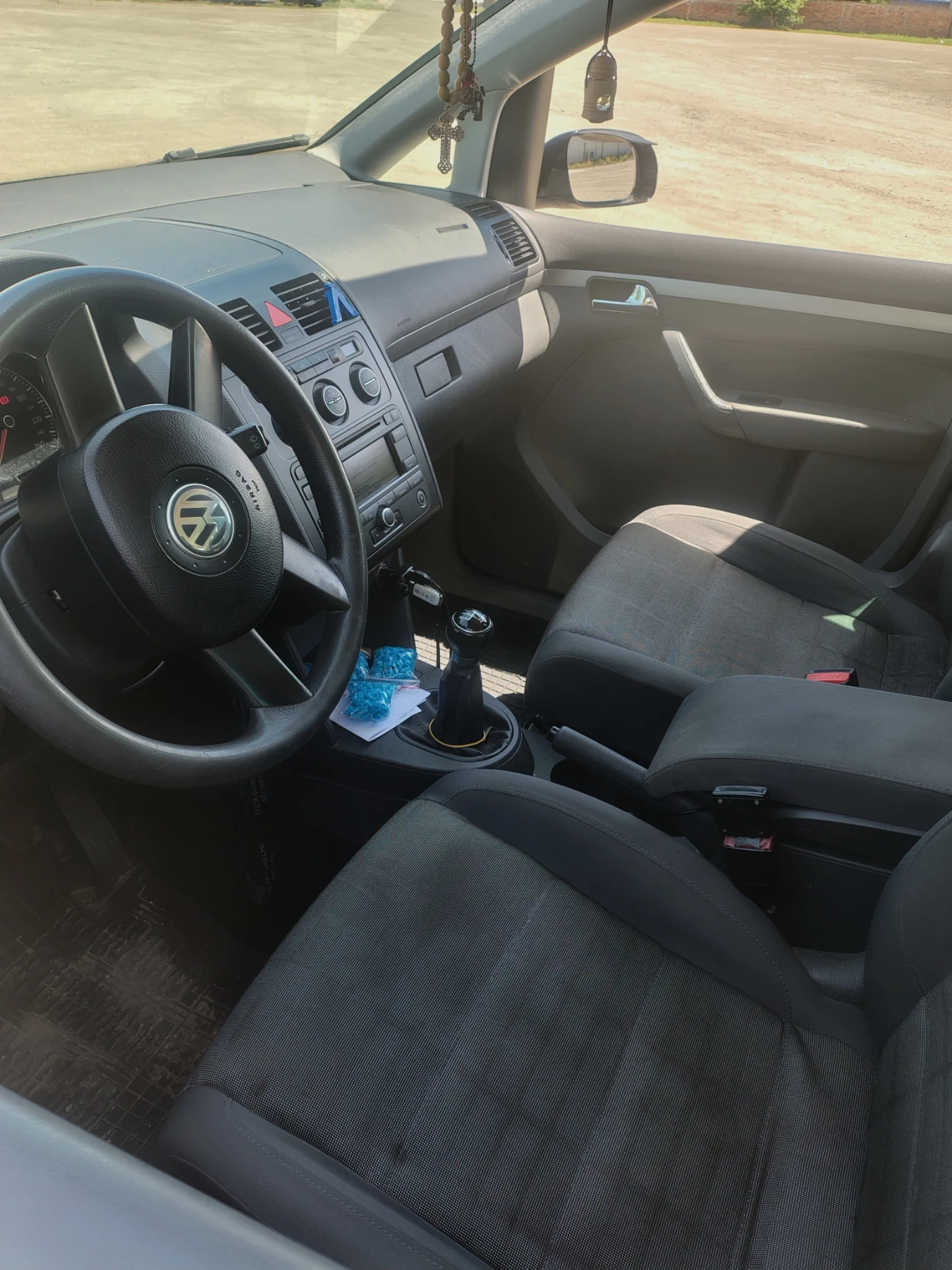 VW Touran, снимка 4 - Автомобили и джипове - 54916445