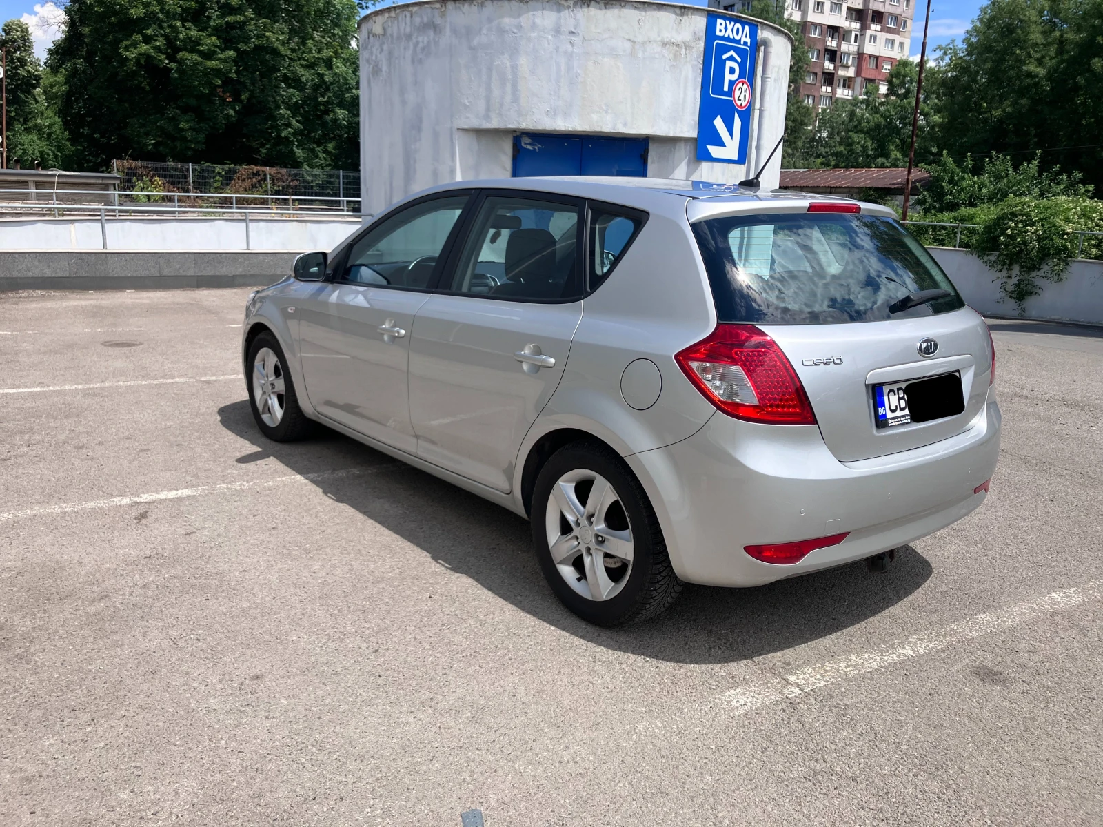 Kia Ceed 1.4, снимка 4 - Автомобили и джипове - 55053360