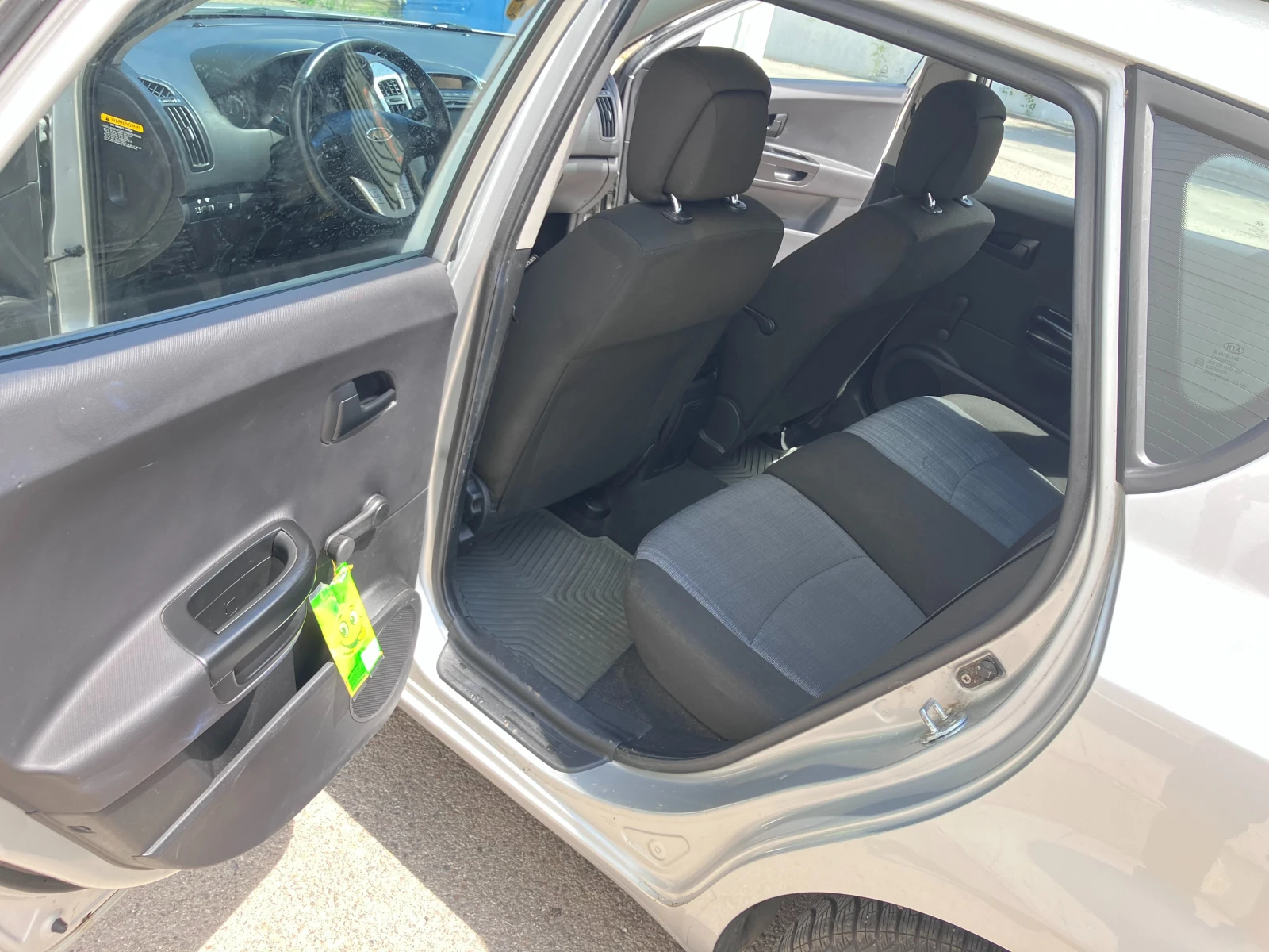 Kia Ceed 1.4, снимка 8 - Автомобили и джипове - 55053360