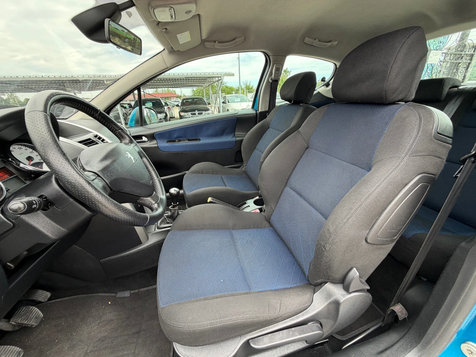 Peugeot 207 1.6HDI ИТАЛИЯ, снимка 6 - Автомобили и джипове - 55183876