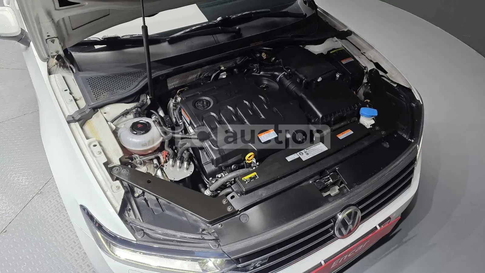 VW Passat 2.0TDI R-LINE PRESTIGE! PANO/HEAD-UP/CAM, снимка 6 - Автомобили и джипове - 55225323