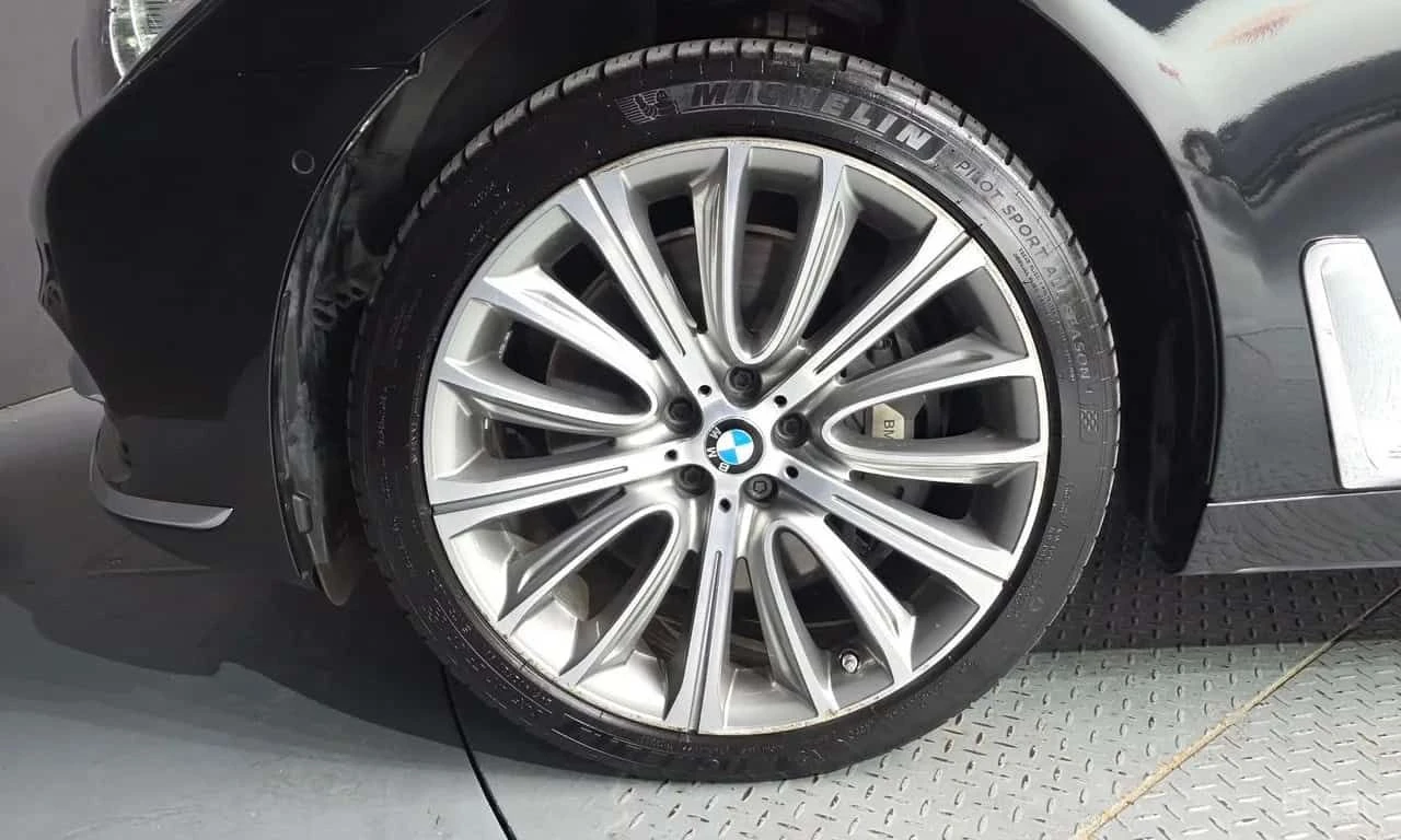 BMW 750 Li xDrive | АВТОФИНАНСИРАНЕ , снимка 5 - Автомобили и джипове - 55729057