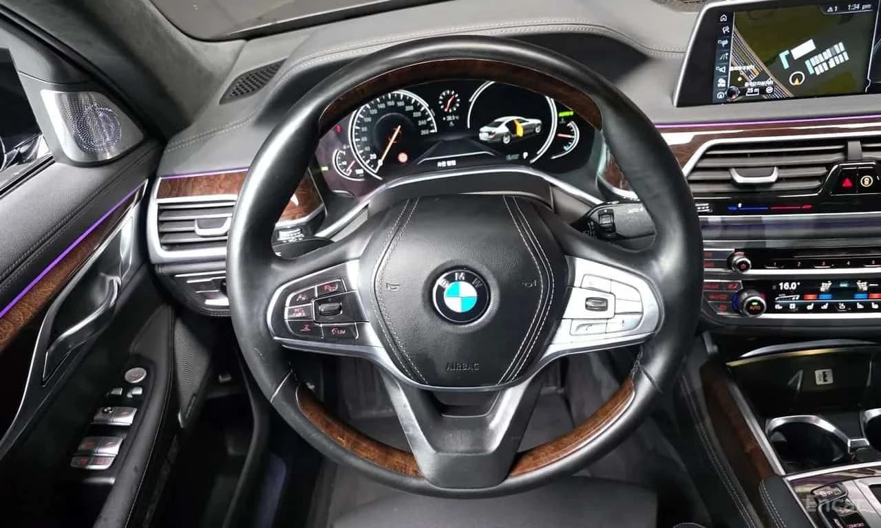 BMW 750 Li xDrive | АВТОФИНАНСИРАНЕ , снимка 13 - Автомобили и джипове - 55729057