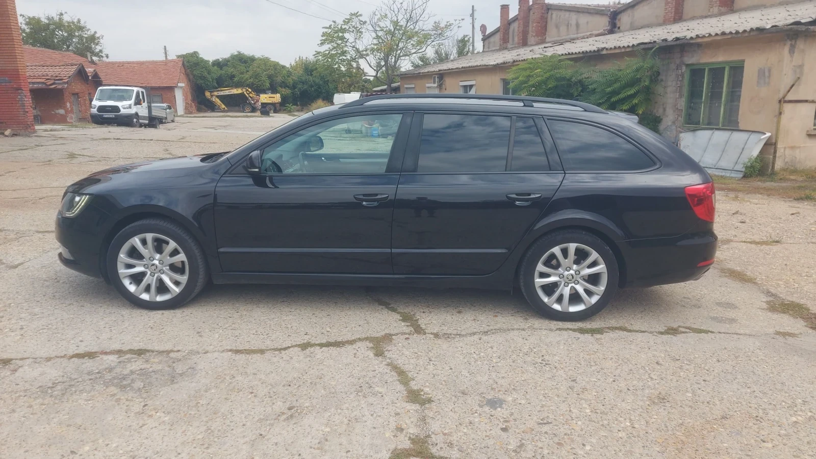 Skoda Superb, снимка 8 - Автомобили и джипове - 56279195