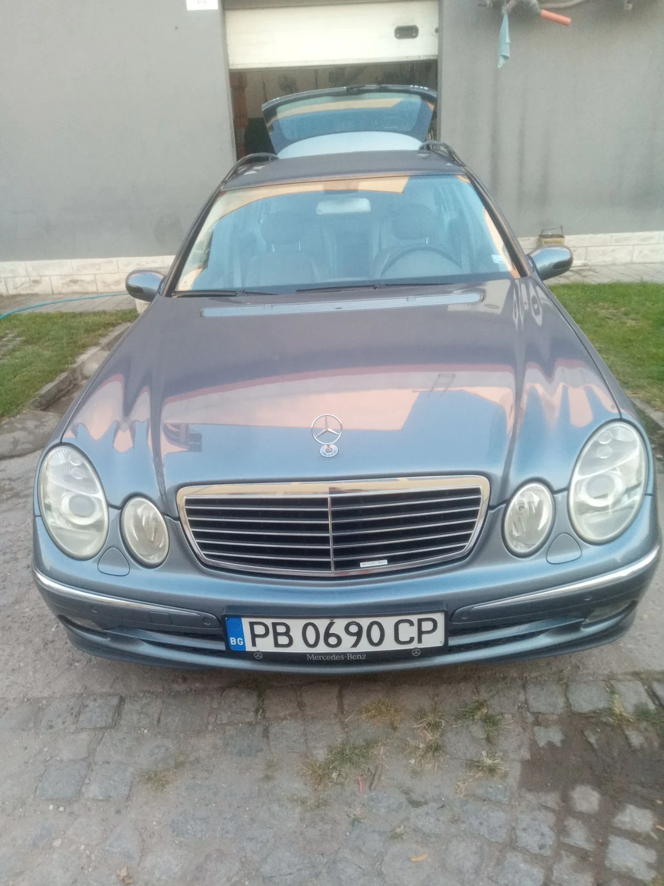 Mercedes-Benz E 320 Авангард, снимка 8 - Автомобили и джипове - 56301332