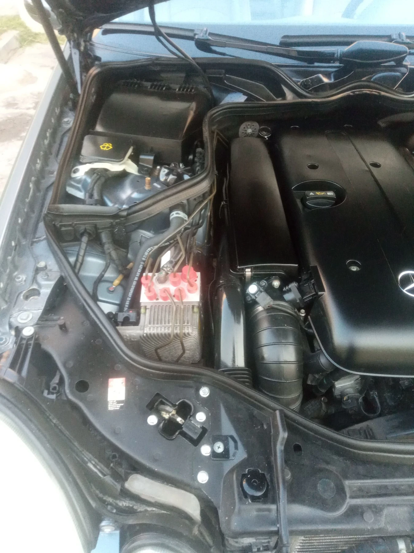 Mercedes-Benz E 320 Авангард, снимка 16 - Автомобили и джипове - 56301332