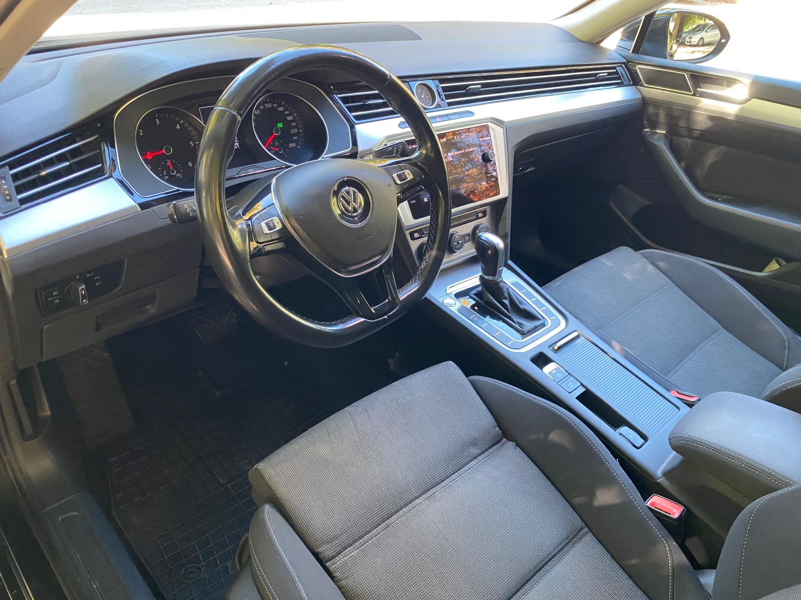 VW Passat B8, снимка 8 - Автомобили и джипове - 56337745