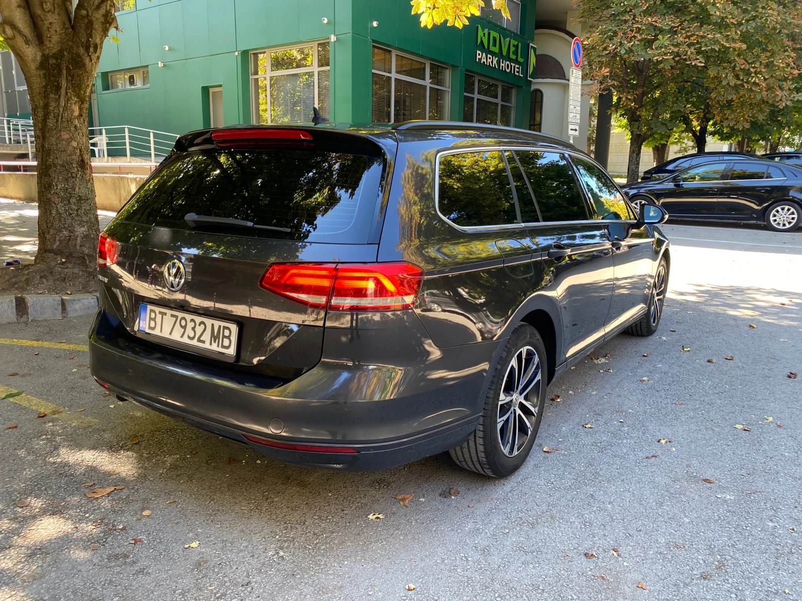 VW Passat B8, снимка 4 - Автомобили и джипове - 56337745